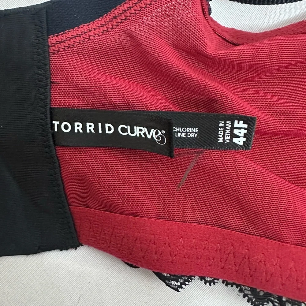 Torrid curve red and black bombshell  pushup bra size 44F - Picture 10 of 11
